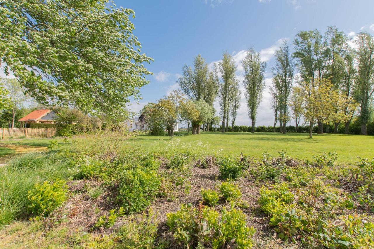 Prachtig Gelegen Vrijstaand Landhuis Hansweert Exterior photo